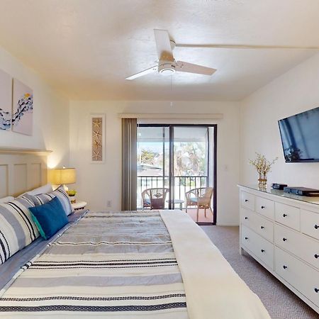 Runaway Bay Condos برادنتون بيتش المظهر الخارجي الصورة